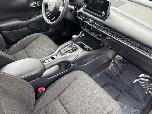 Used 2025 Honda HR-V LX image 31