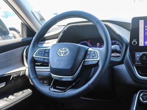 New 2026 Toyota Grand Highlander AWD Hybrid image 18
