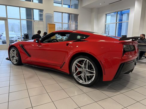 Used 2019 Chevrolet Corvette ZR1 w/ Battery Protection Package image 8
