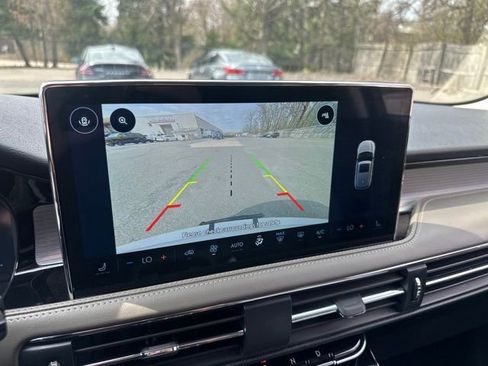 Used 2024 Lincoln Corsair AWD image 34