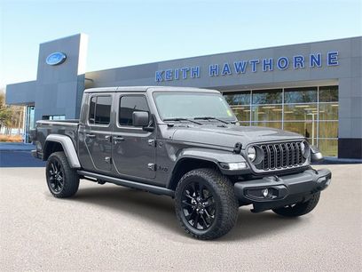 Used 2025 Jeep Gladiator Sport