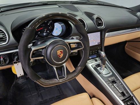 Used 2019 Porsche 718 Boxster image 18