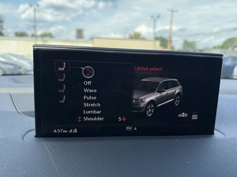 Used 2018 Audi Q7 3.0T Prestige w/ Prestige Package AWD/4WD image 33