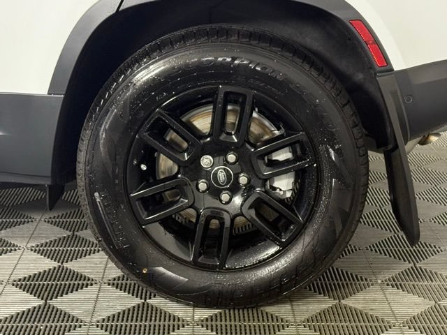 Certified 2025 Land Rover Defender 110 S AWD/4WD image 9