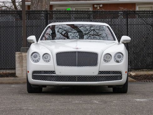 Used 2015 Bentley Flying Spur V8 image 3