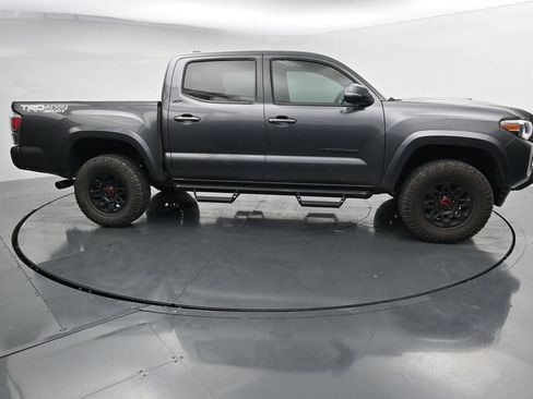 Used 2021 Toyota Tacoma TRD Sport AWD/4WD image 9