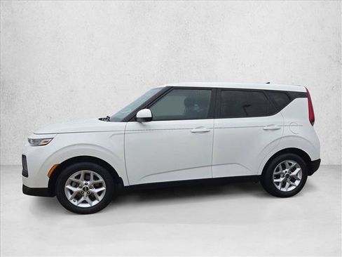 Used 2021 Kia Soul S FWD image 9