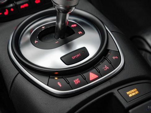 Used 2010 Audi R8 V10 image 70