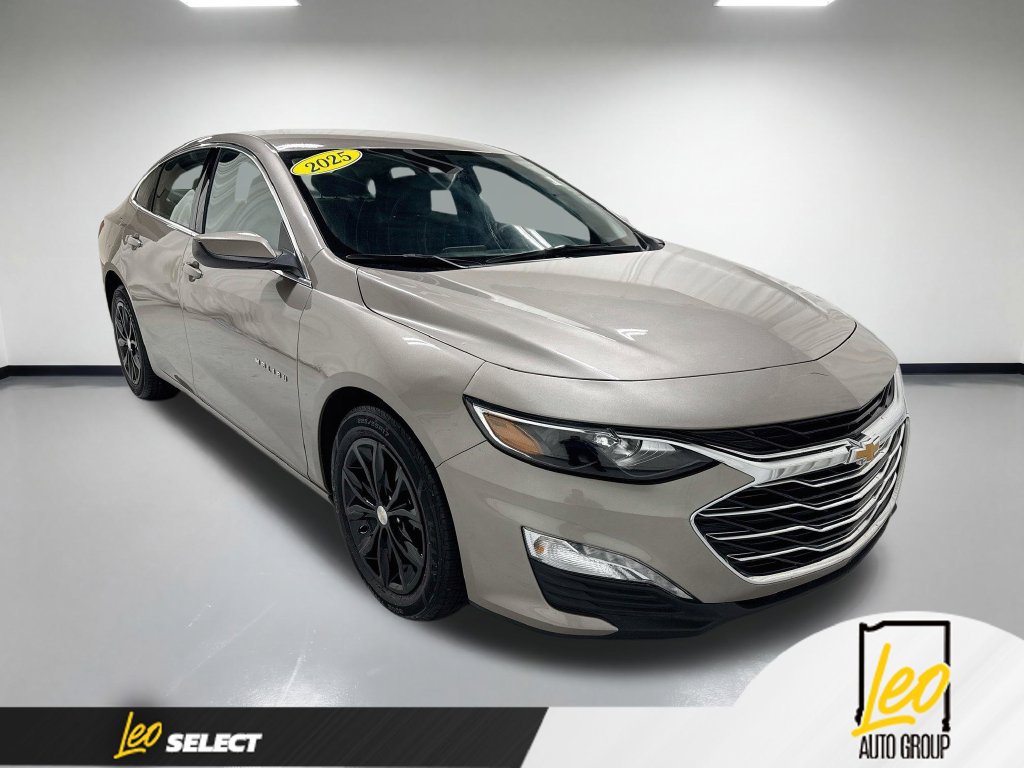 Used 2025 Chevrolet Malibu LT FWD image 5