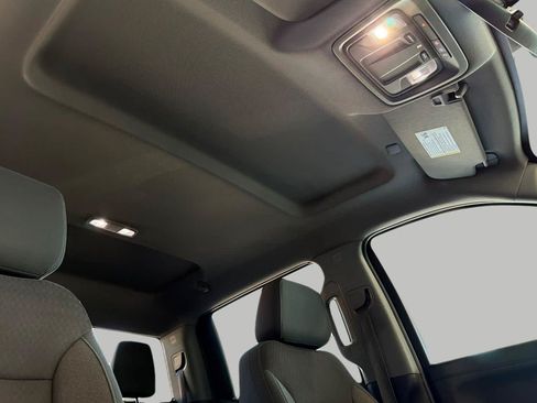 Used 2019 Chevrolet Silverado 1500 LT Trail Boss w/ Convenience Package AWD/4WD image 18