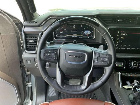 Used 2025 GMC Sierra 1500 Denali Ultimate AWD/4WD image 12