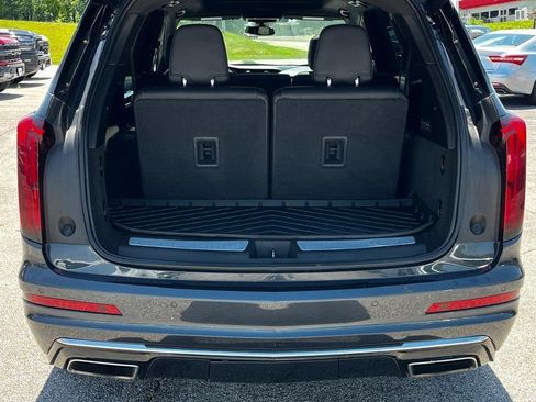 Used 2022 Cadillac XT6 Premium Luxury image 5