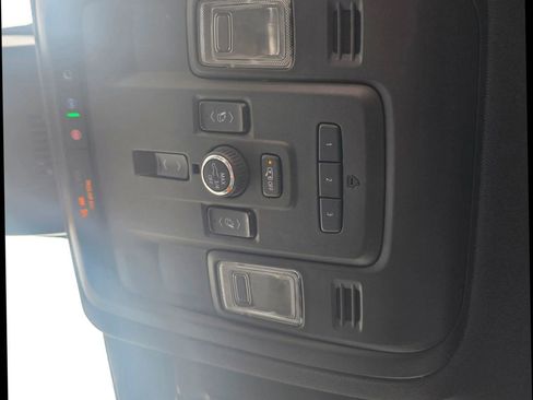 Used 2023 Chevrolet Suburban Premier RWD image 26