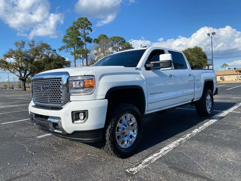 Used 2016 GMC Sierra 2500 Denali w/ Duramax Plus Package image 2