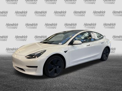 Used 2022 Tesla Model 3 Standard Range RWD image 6