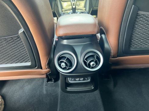 Used 2024 Alfa Romeo Stelvio Ti AWD/4WD image 34