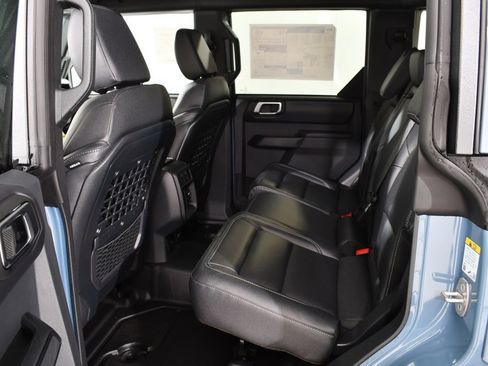 New 2025 Ford Bronco Badlands image 16
