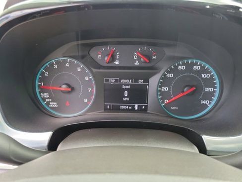 Used 2021 Chevrolet Traverse LS image 22