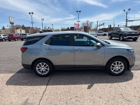 Used 2024 Chevrolet Equinox LT AWD/4WD image 8