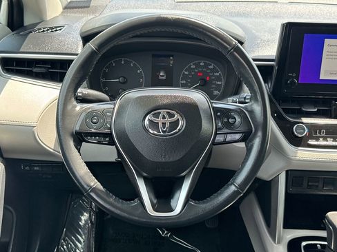 Used 2023 Toyota Corolla Cross LE w/ Moonroof Package AWD/4WD image 13