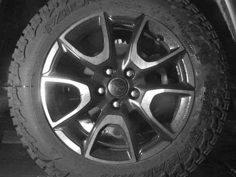 Used 2025 Jeep Compass Trailhawk AWD/4WD image 15