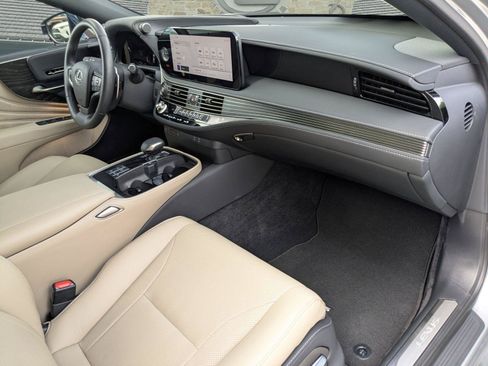 Certified 2024 Lexus LS 500 RWD image 24
