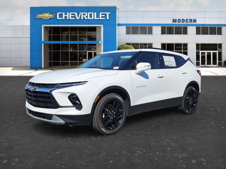 New 2026 Chevrolet Blazer LT AWD/4WD image 1