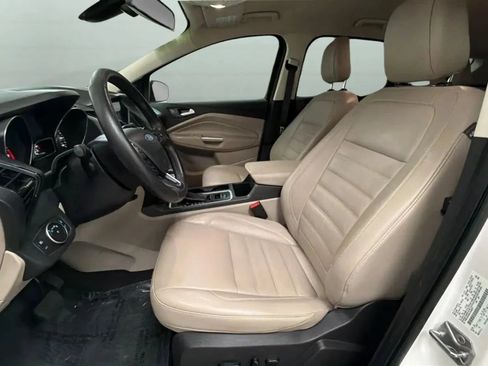 Used 2019 Ford Escape Titanium FWD image 19