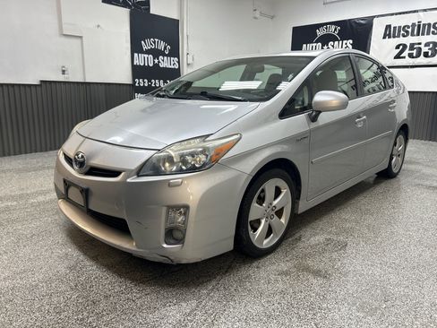Used 2010 Toyota Prius Five image 3