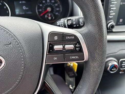 Used 2019 Kia Sorento AWD V6 image 12
