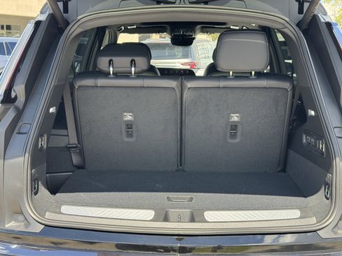 New 2026 Cadillac Vistiq Sport w/ LPO, Floor Liner Package AWD/4WD image 11