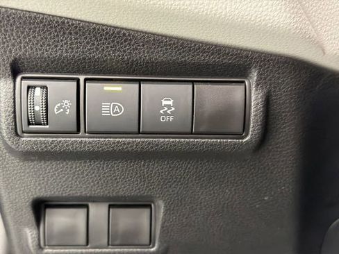 Used 2026 Toyota Corolla Cross L FWD image 25