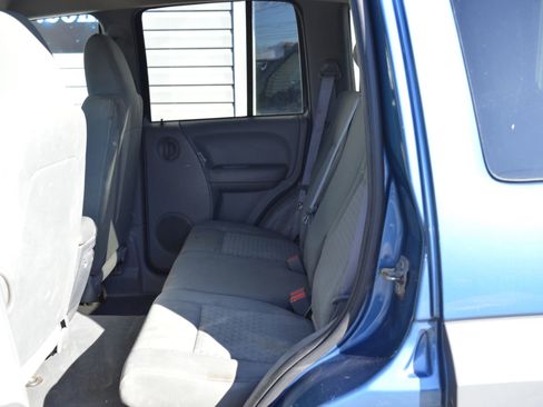 Used 2006 Jeep Liberty Sport image 14