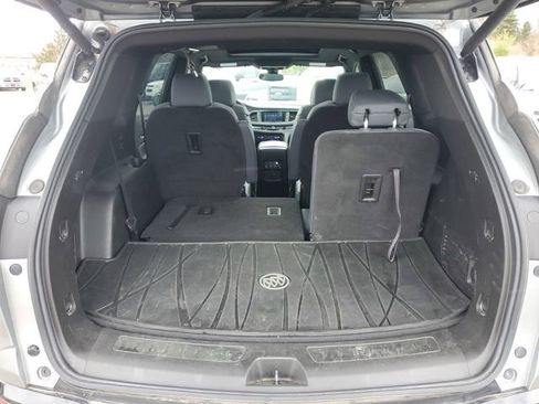 Used 2023 Buick Enclave Essence w/ Experience Buick Package FWD image 8