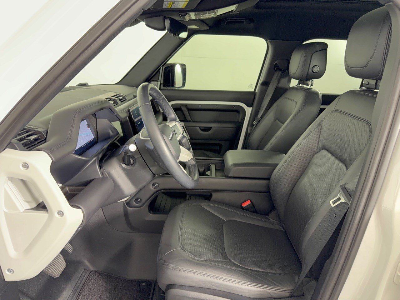 Used 2024 Land Rover Defender 130 S AWD/4WD image 5