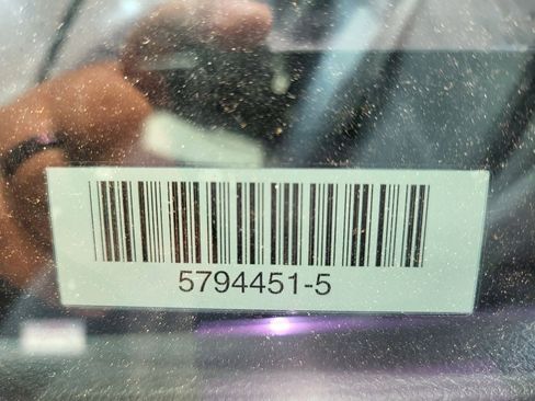 Used 2025 Mercedes-Benz C 300 Sedan image 9