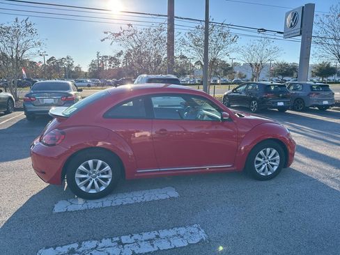 Used 2019 Volkswagen Beetle 2.0T S image 10