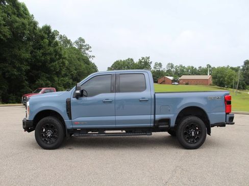 Used 2023 Ford F250 Lariat w/ Lariat Ultimate Package AWD/4WD image 8