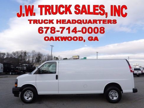 Used 2022 Chevrolet Express 2500 Extended w/ Driver Convenience Package image 2