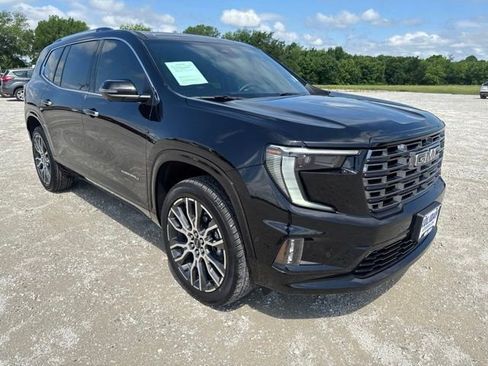 Used 2026 GMC Acadia Denali Ultimate w/ LPO, Floor Liner Package FWD image 32