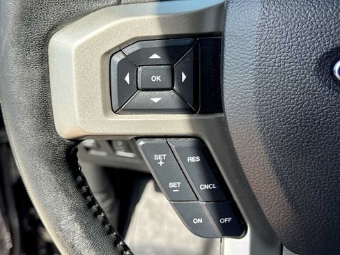 Used 2020 Ford F150 Lariat w/ Equipment Group 502A Luxury AWD/4WD image 23