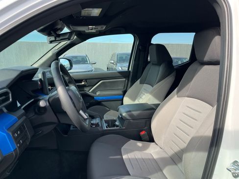 Used 2025 Toyota Tacoma TRD Off-Road image 36