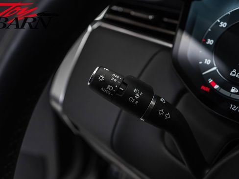 Used 2024 Land Rover Range Rover SE image 31