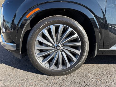 Used 2023 Hyundai Palisade Calligraphy image 26