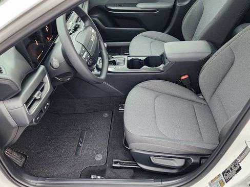 New 2025 Kia K4 LXS image 14