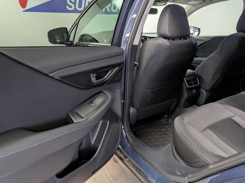 Used 2025 Subaru Outback Premium image 28