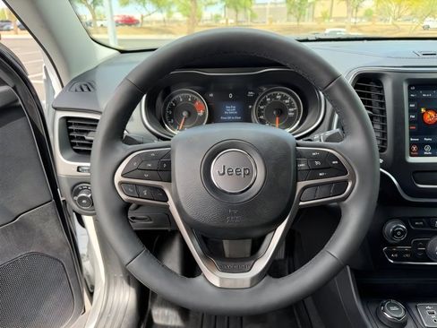 Used 2022 Jeep Cherokee Latitude Lux AWD/4WD image 19