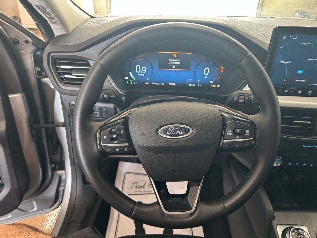Used 2024 Ford Escape Platinum AWD/4WD image 14