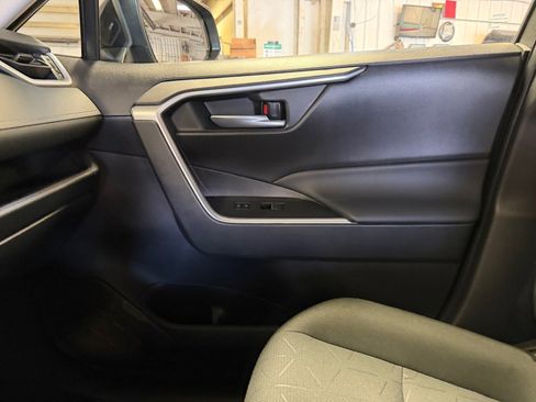 Used 2025 Toyota RAV4 XLE w/ Convenience Package AWD/4WD image 35