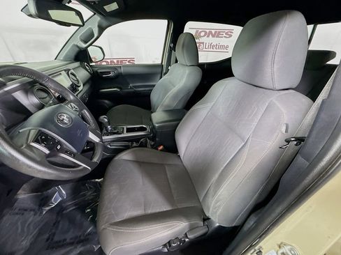 Certified 2018 Toyota Tacoma TRD Sport w/ Technology Package AWD/4WD image 25